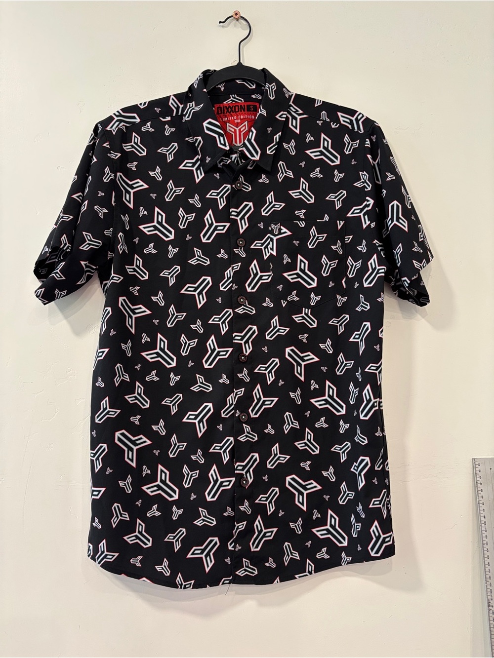 DIXXON Black Short Sleeve Button-Down with White & Red Geometric Print
